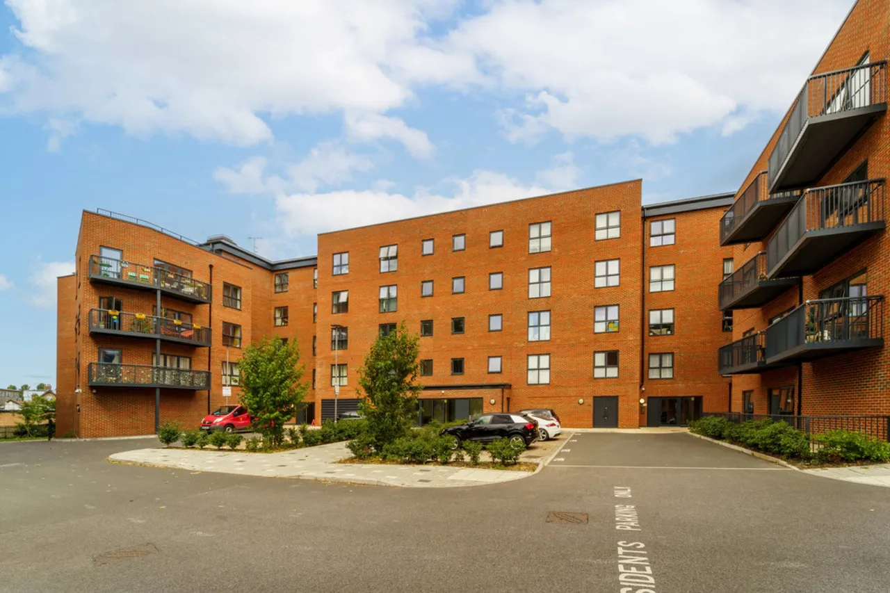 1 bed flat for sale, Palmer Court, Ashford