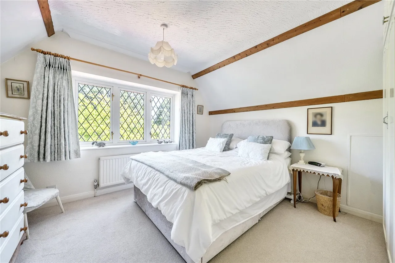 The Hurst, Winchfield, Hook, Hampshire, RG27 8DE, photo 13