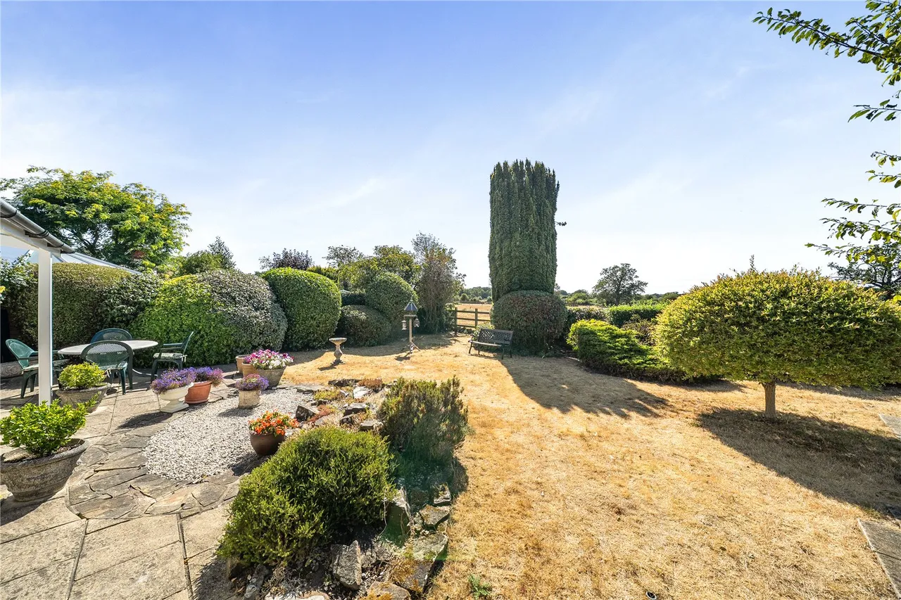 The Hurst, Winchfield, Hook, Hampshire, RG27 8DE, photo 15