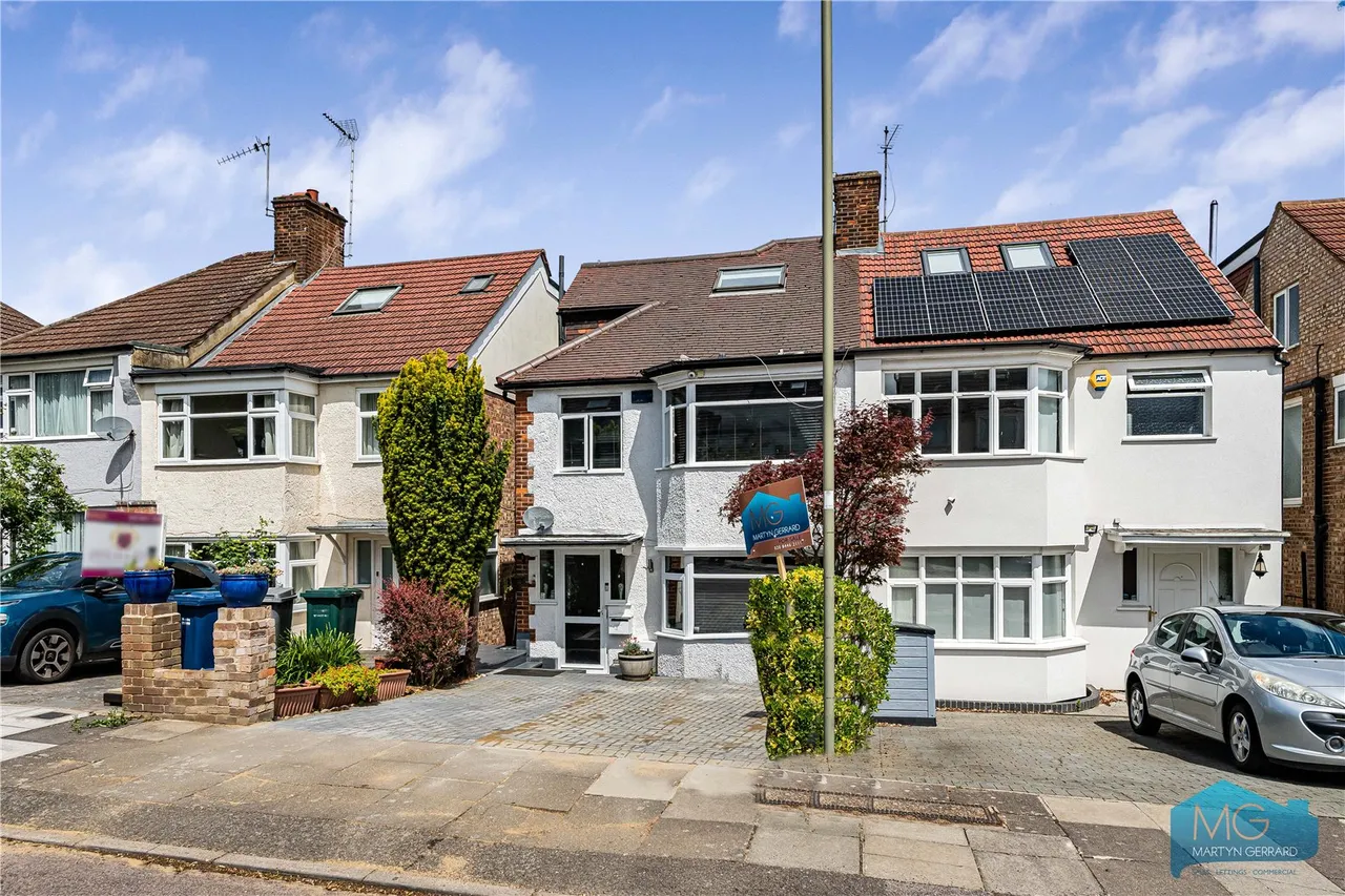 Dalmeny Road, New Barnet, EN5, photo 27