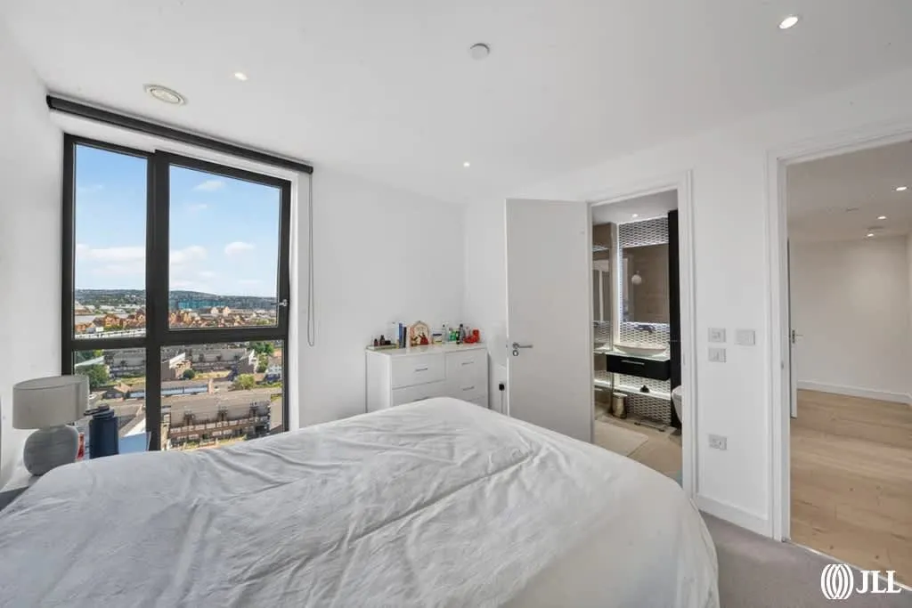 East Ferry Road, London, E14, photo 5
