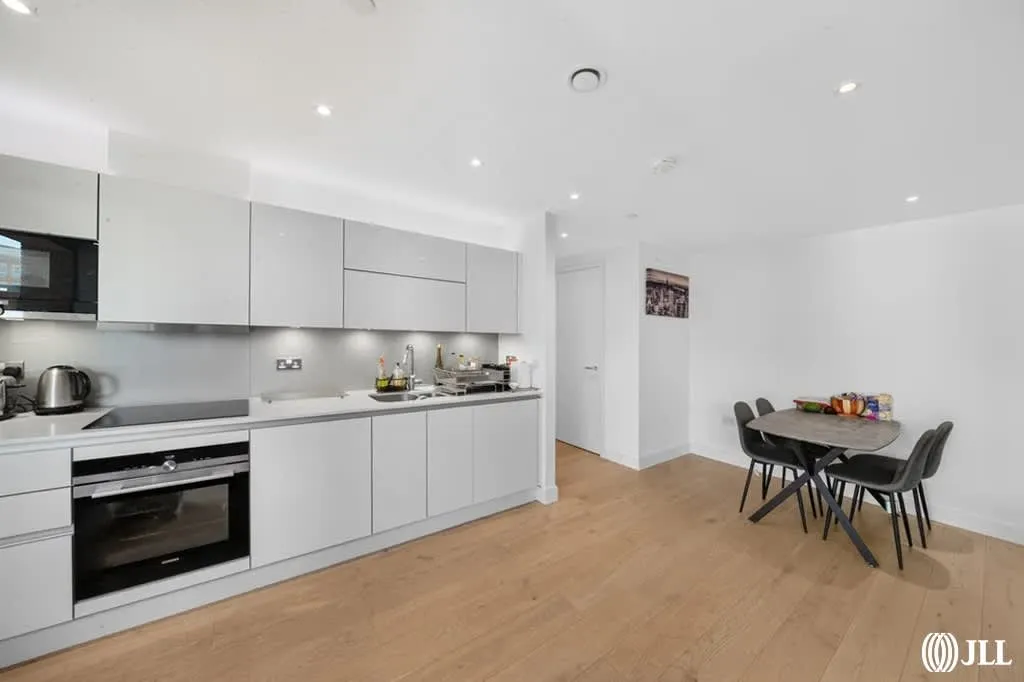 East Ferry Road, London, E14, photo 2