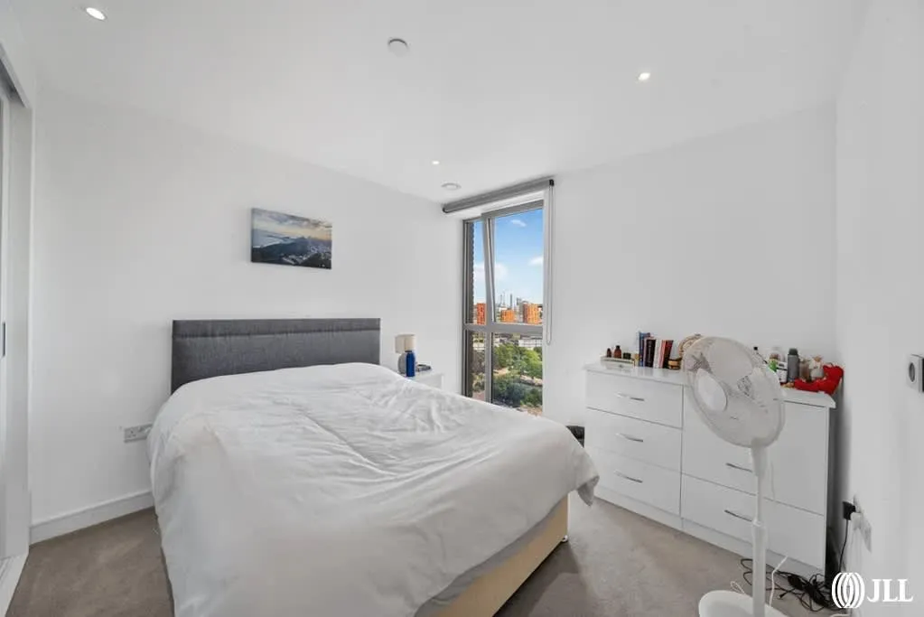 East Ferry Road, London, E14, photo 12