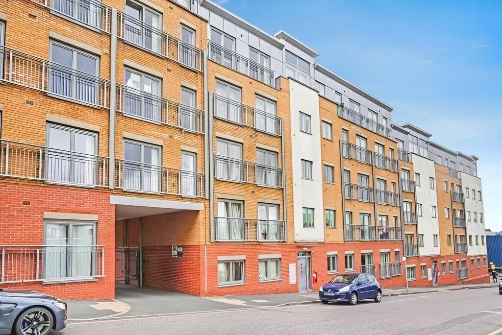 2 bed flat to rent, Irving Street, Birmingham, B1