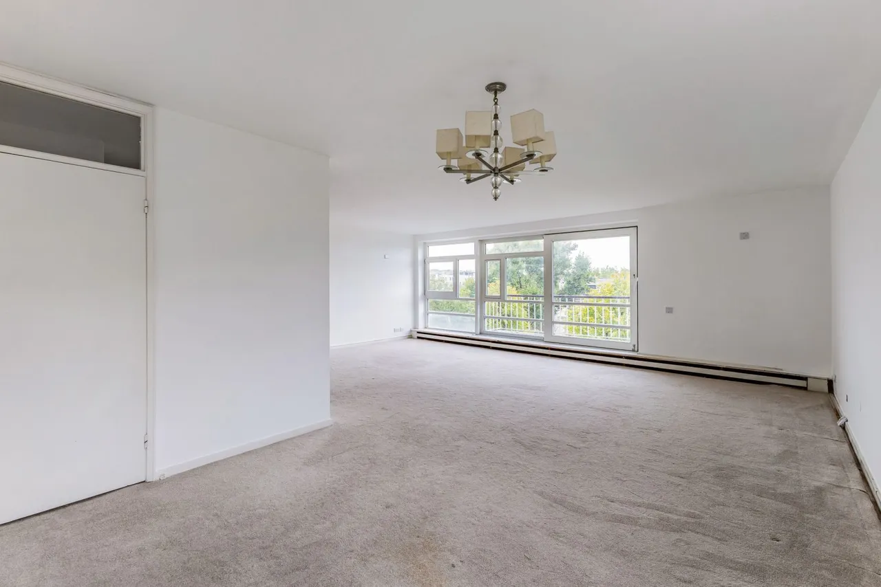 3 bed flat for sale, St. Johns Wood Park, London, NW8