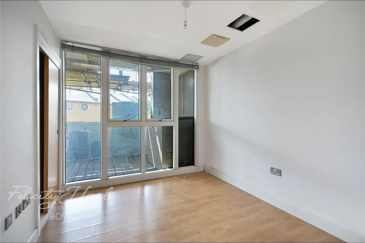 Rayleigh Road, London, photo 11