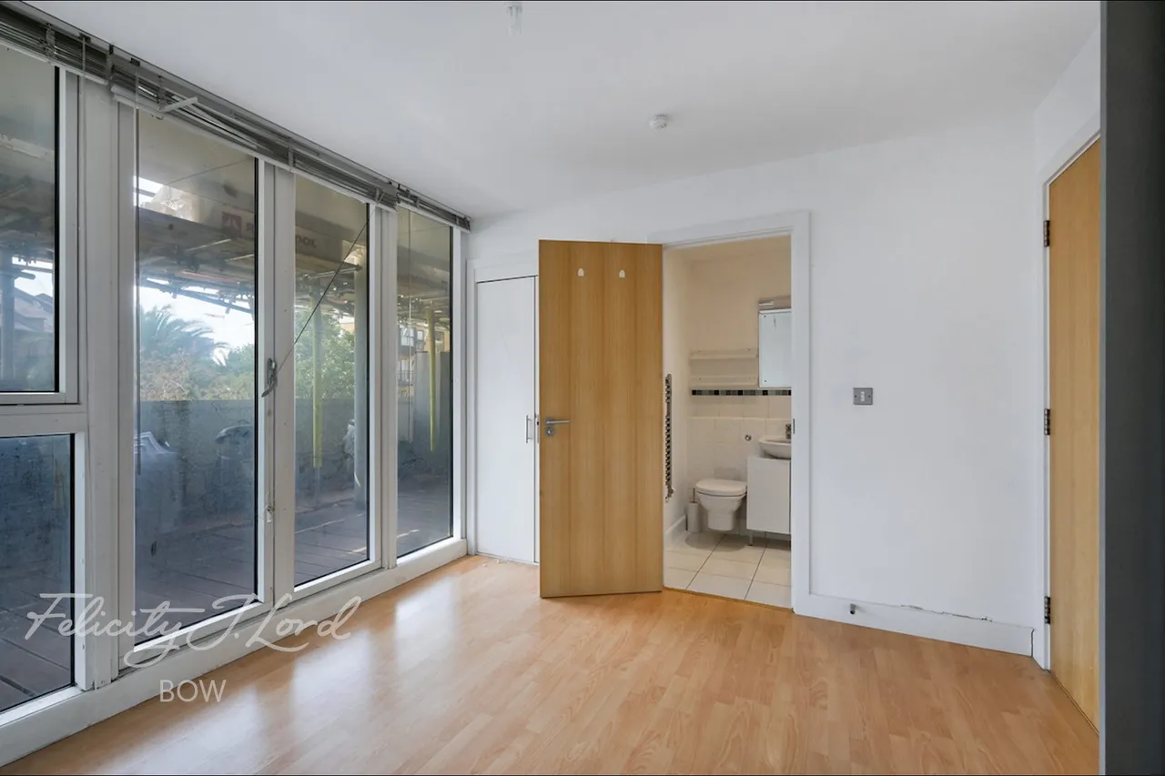 Rayleigh Road, London, photo 8