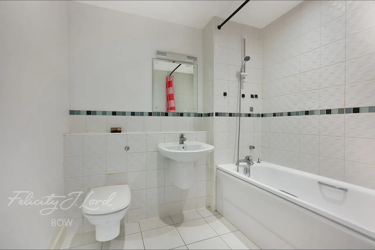 Rayleigh Road, London, photo 10