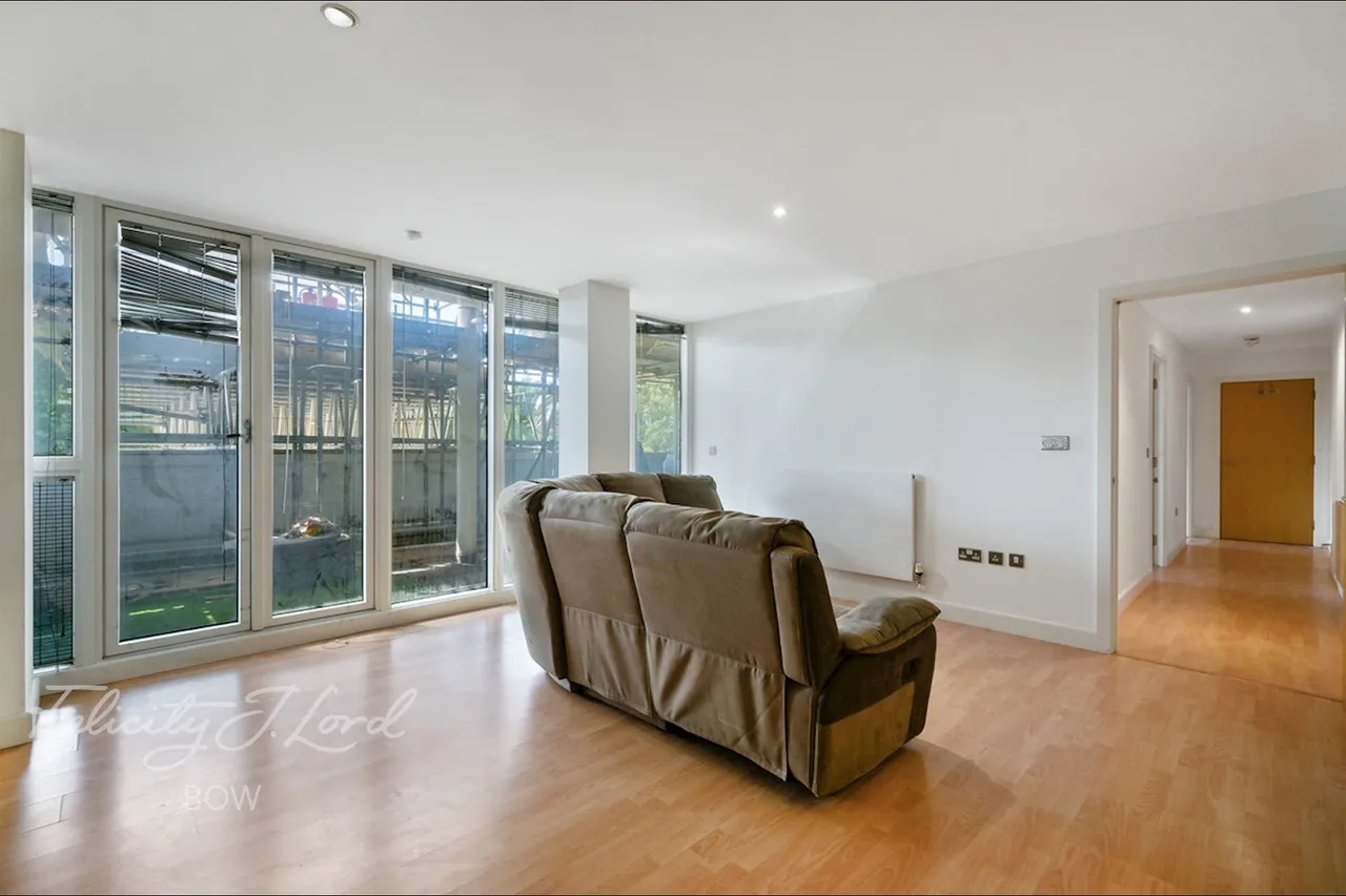 Rayleigh Road, London, photo 4