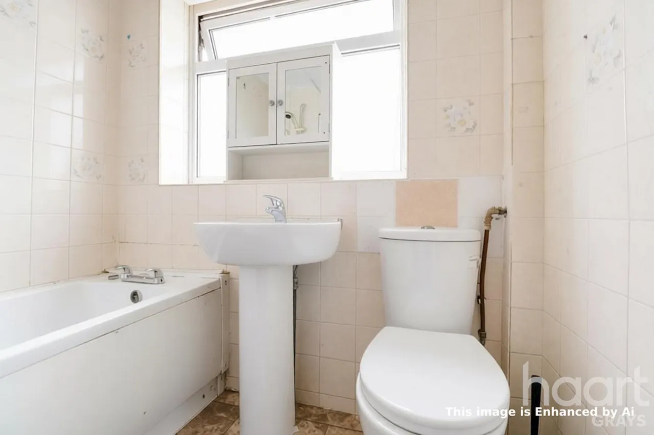 Chadwell Road, Grays, RM17, photo 13