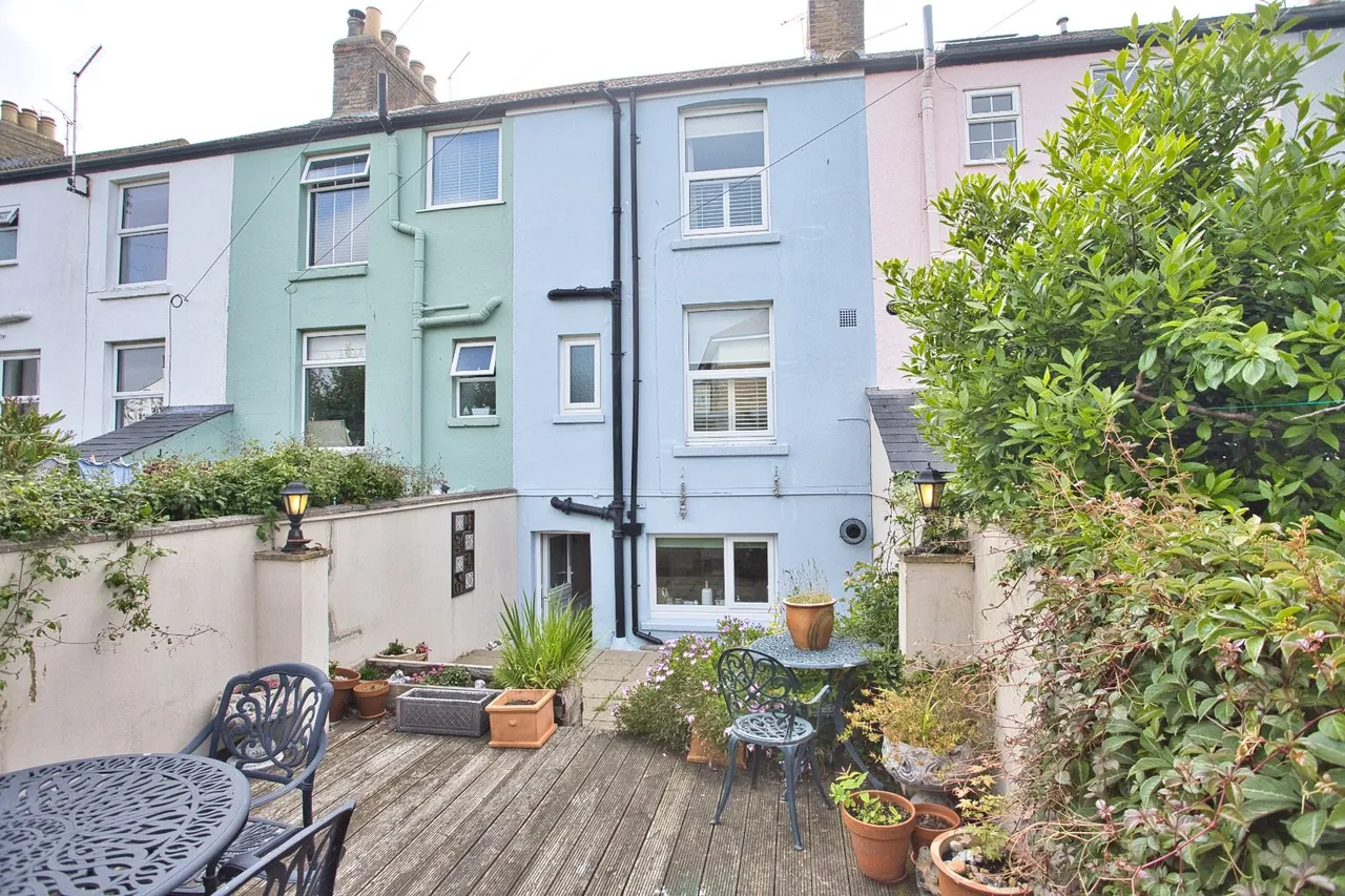 3 bed house for sale, Campbell Road, Walmer, CT14