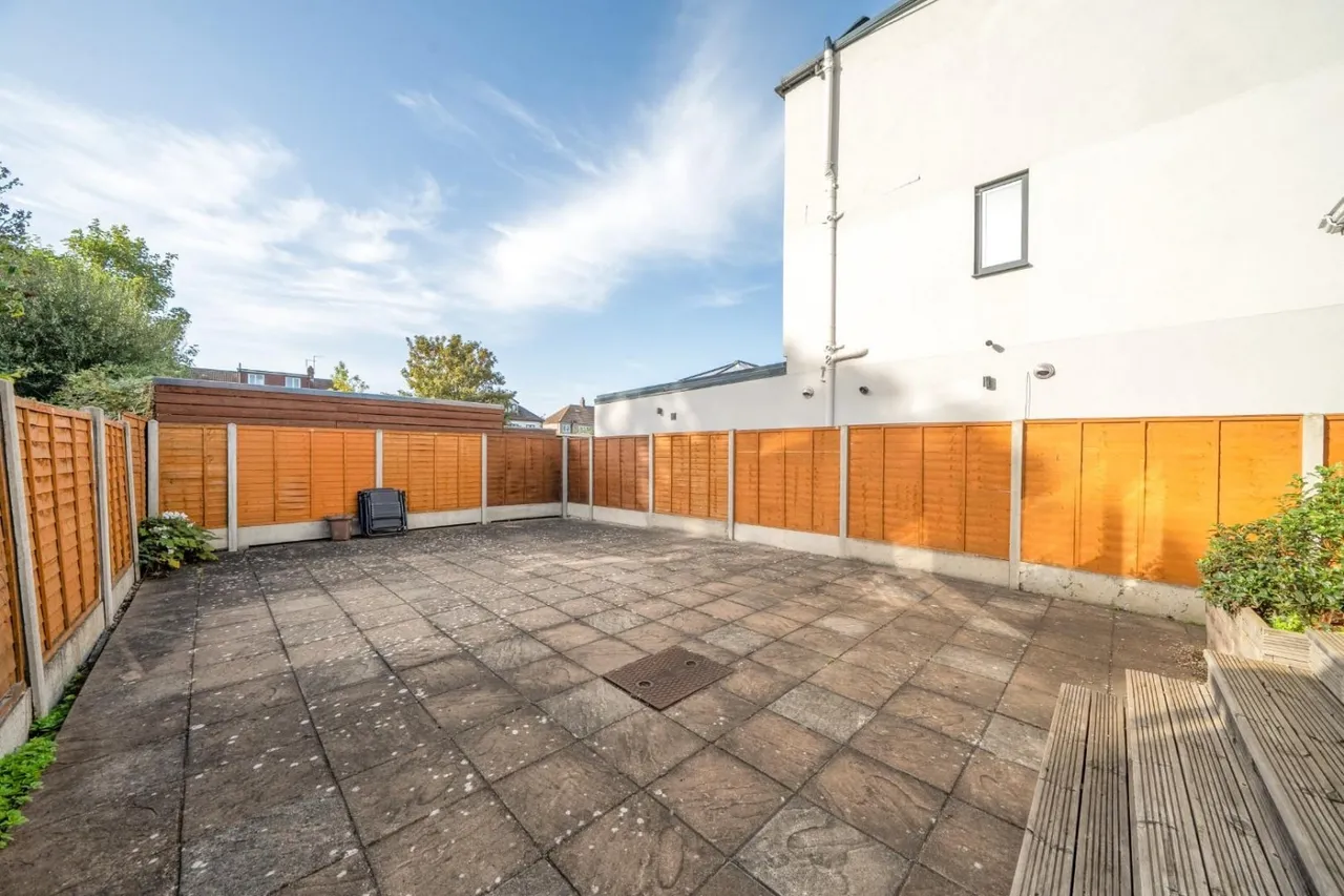 Sydney Road, SE2, photo 16