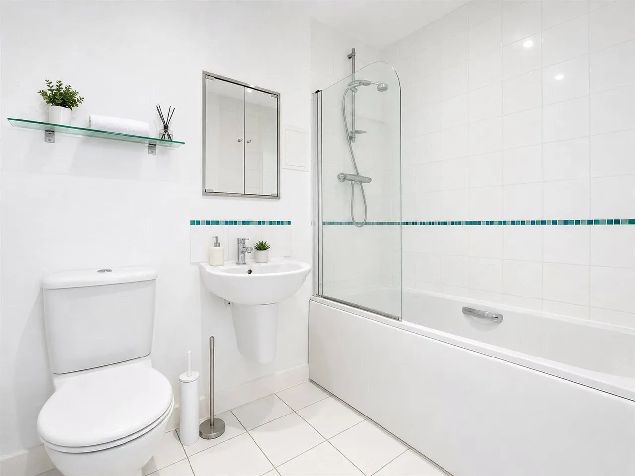 Western Gateway, E16, photo 7