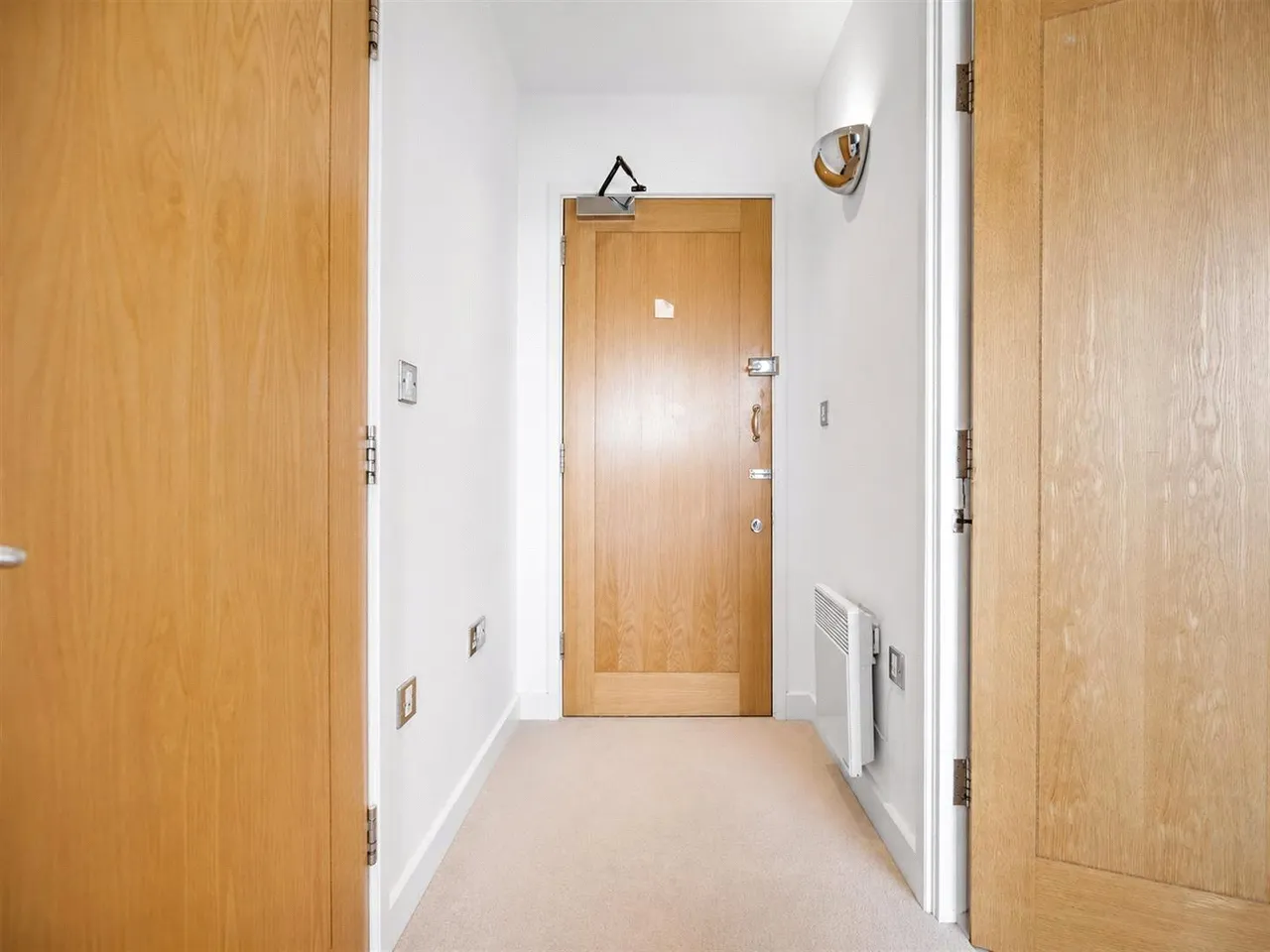 Western Gateway, E16, photo 8