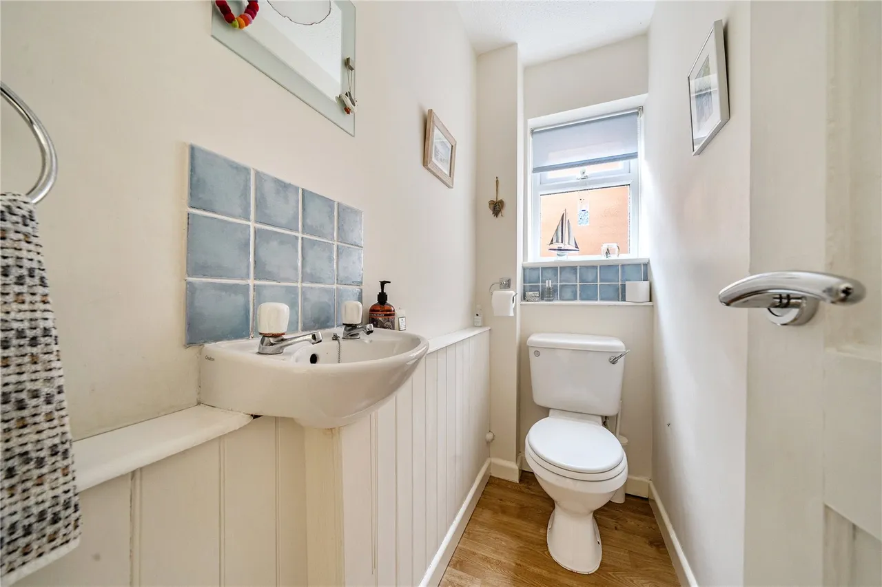 Franklin Avenue, Hartley Wintney, Hook, Hampshire, RG27 8RB, photo 10