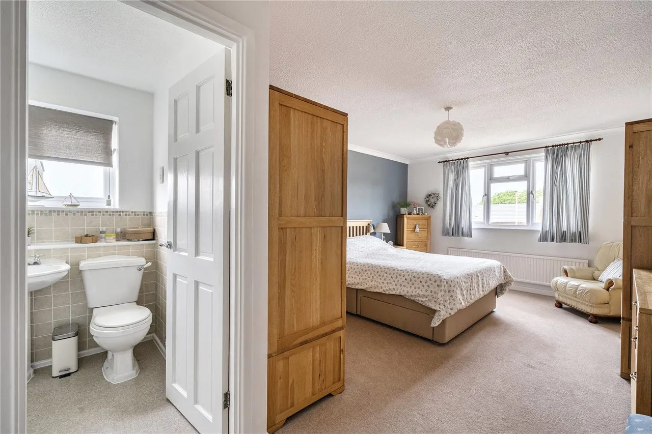 Franklin Avenue, Hartley Wintney, Hook, Hampshire, RG27 8RB, photo 11