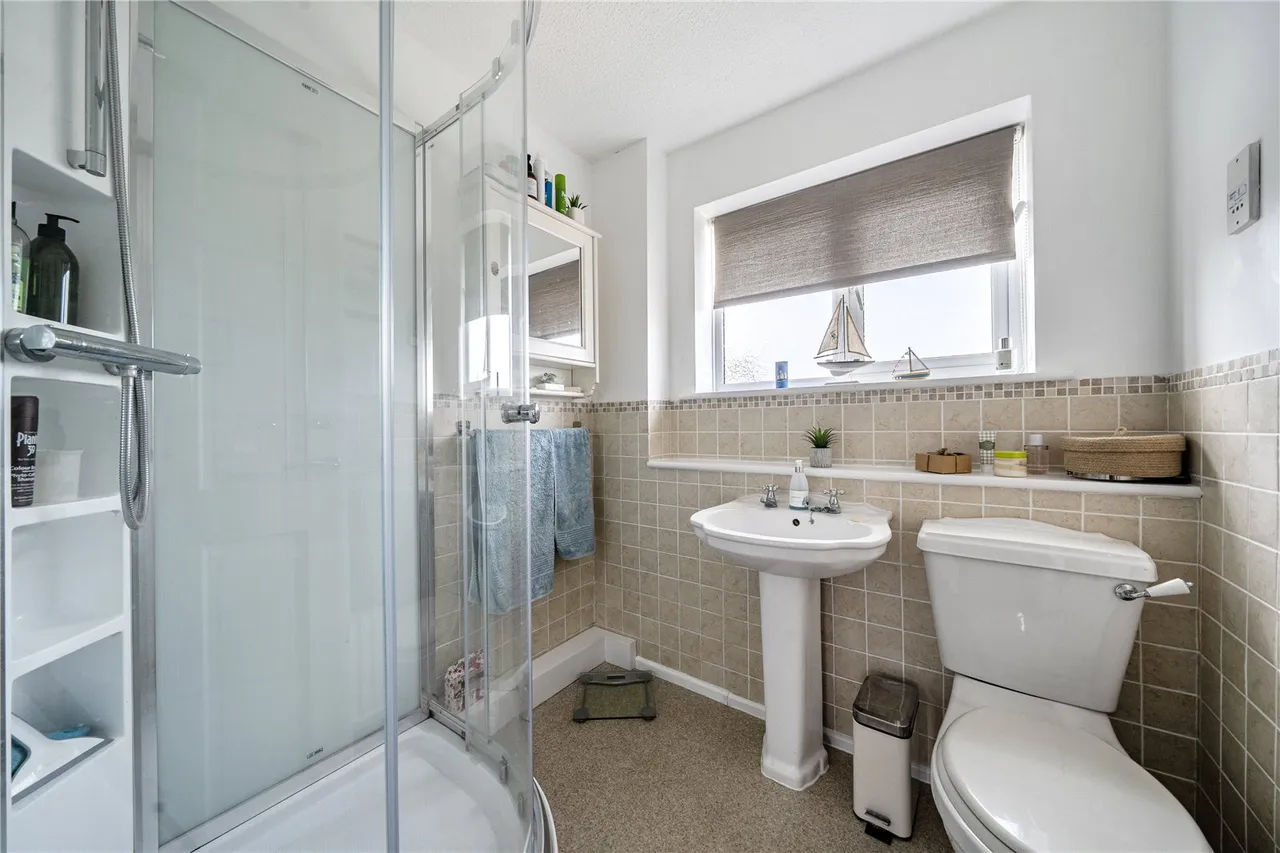 Franklin Avenue, Hartley Wintney, Hook, Hampshire, RG27 8RB, photo 13