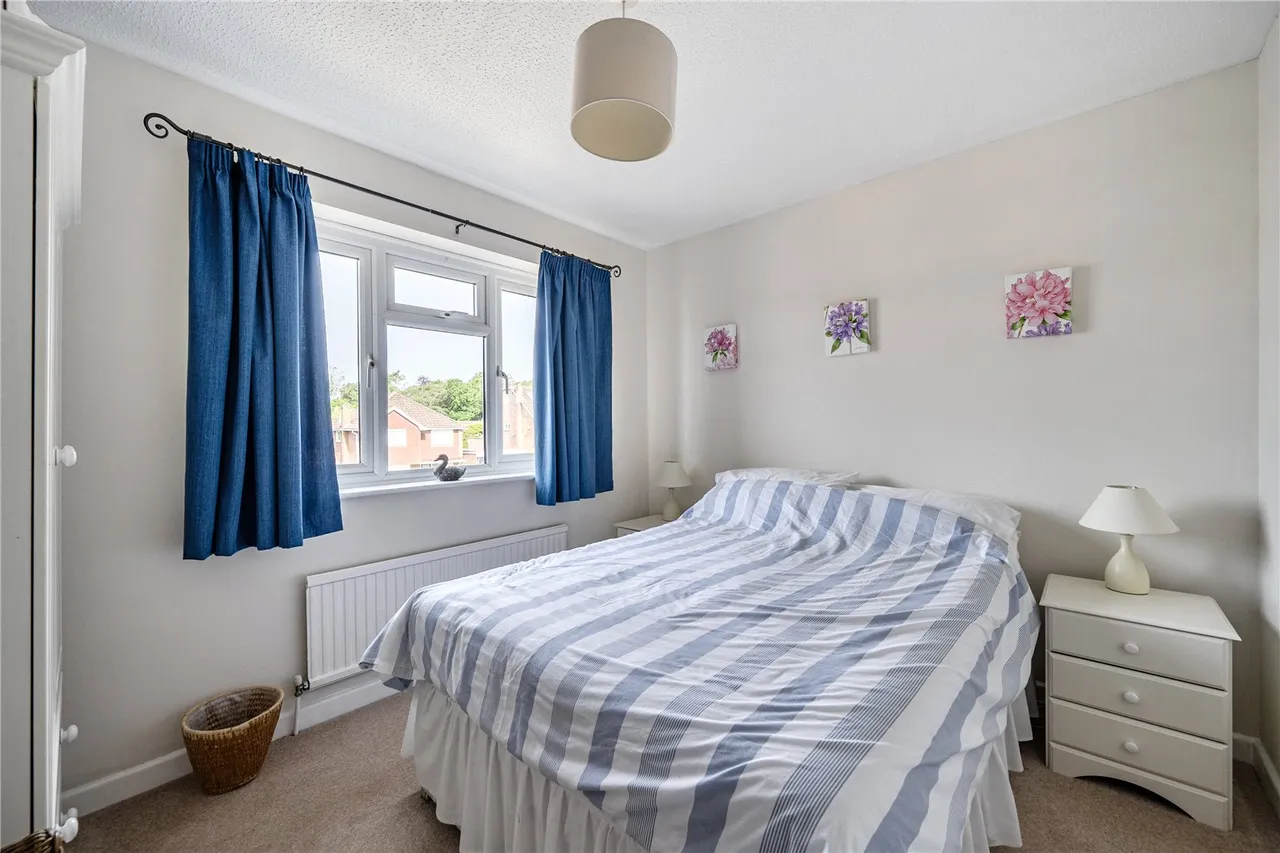 Franklin Avenue, Hartley Wintney, Hook, Hampshire, RG27 8RB, photo 12