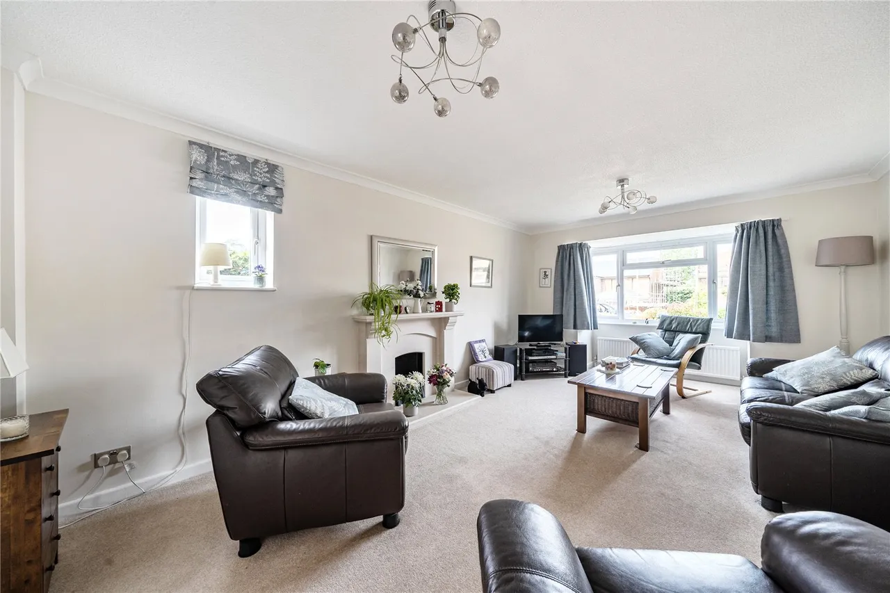 Franklin Avenue, Hartley Wintney, Hook, Hampshire, RG27 8RB, photo 5