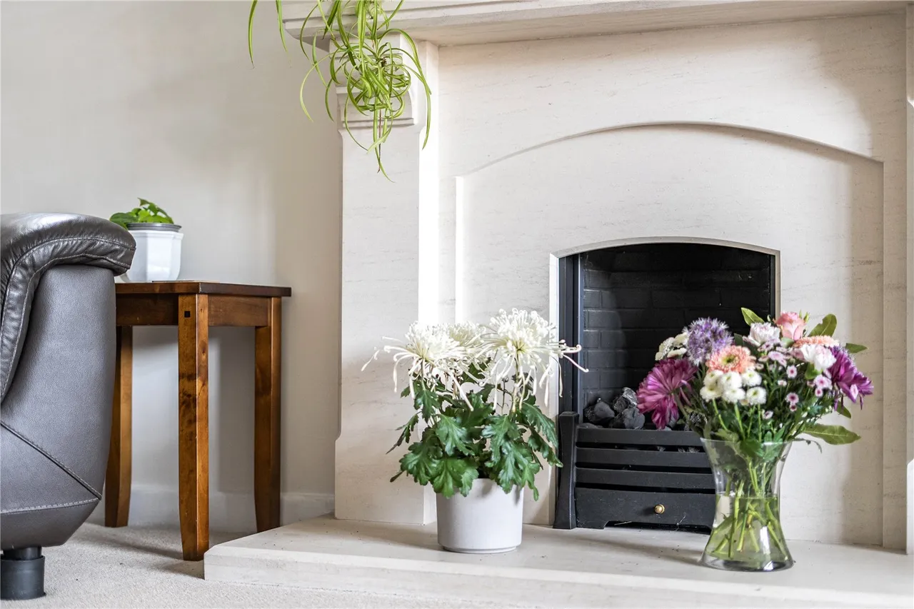 Franklin Avenue, Hartley Wintney, Hook, Hampshire, RG27 8RB, photo 6