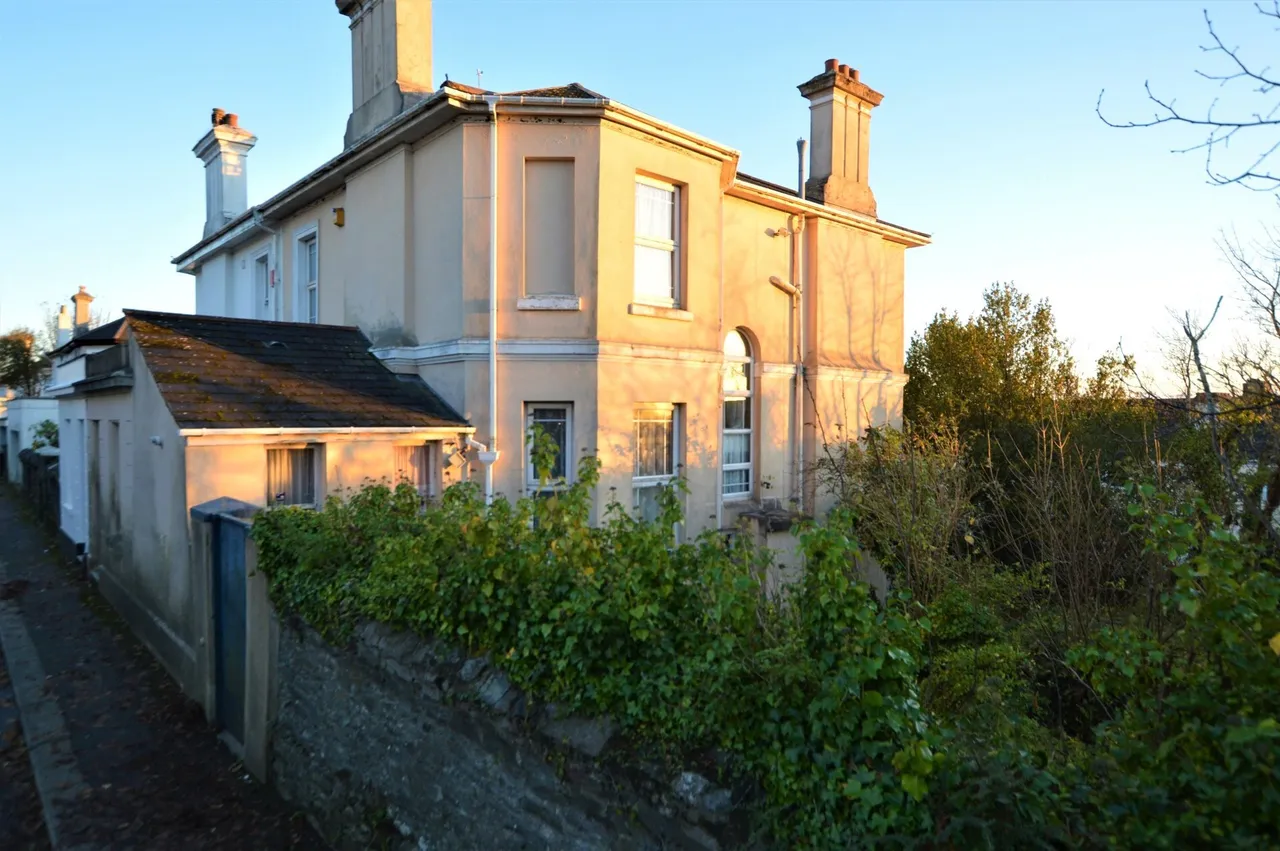 6 bed property for sale — Fernleigh Road, Plymouth, Devon, PL3