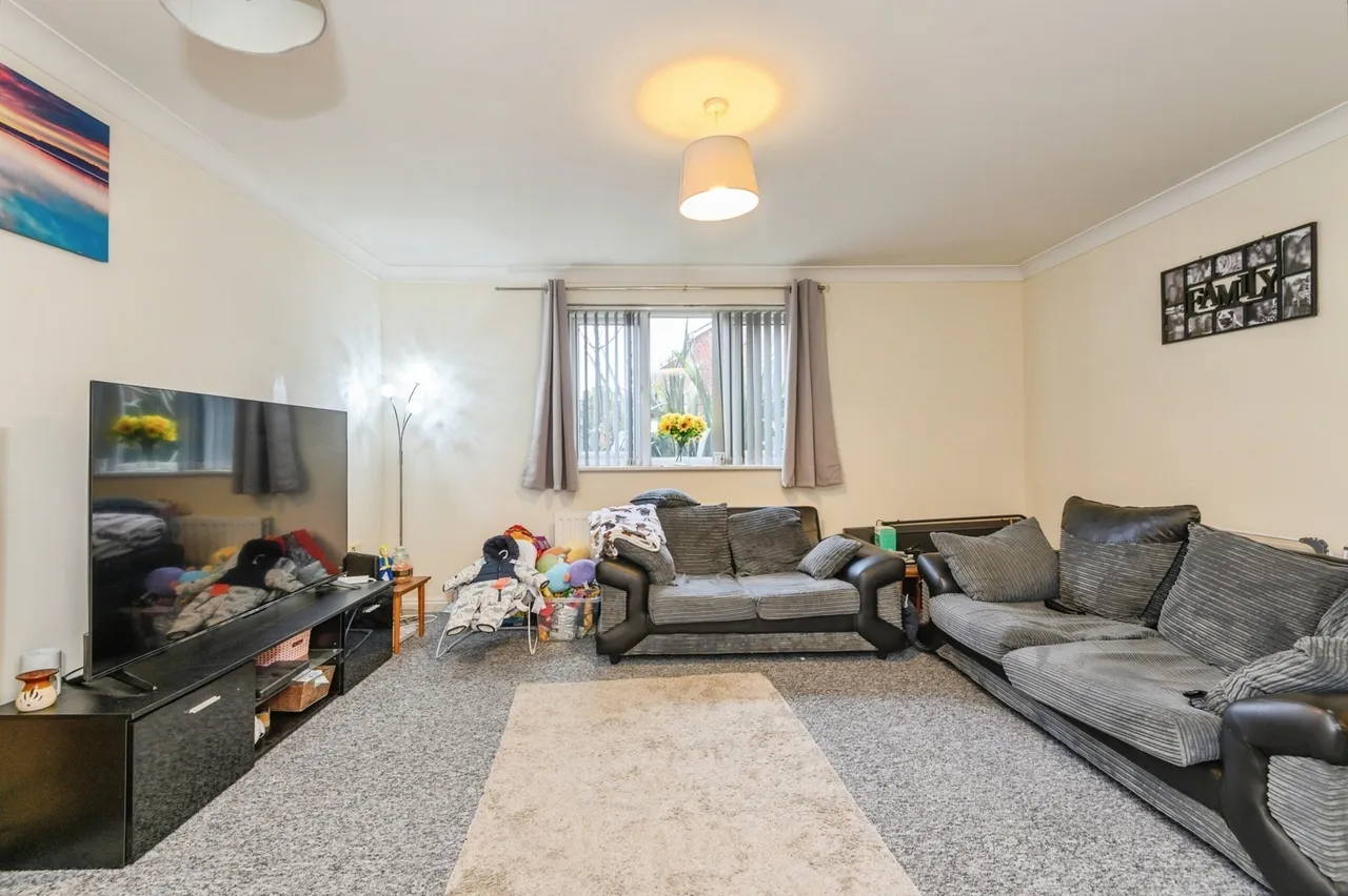 Blackthorn Drive, Huddersfield, West Yorkshire, HD3, photo 11