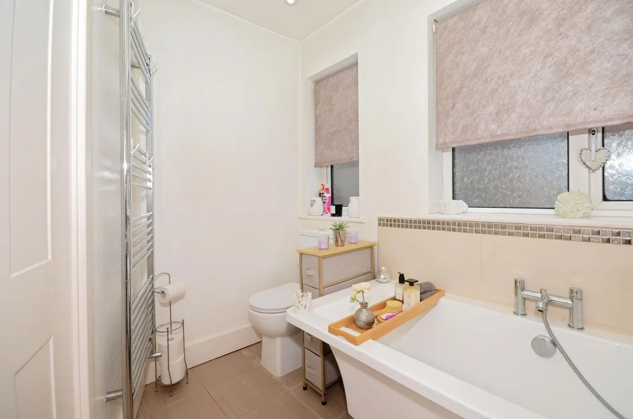 North Approach, Watford, WD25, photo 15