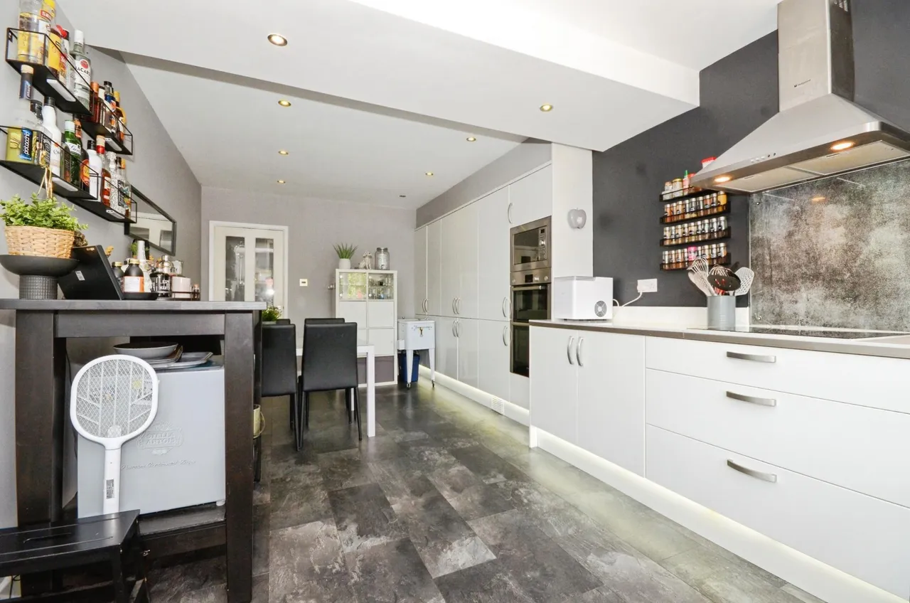North Approach, Watford, WD25, photo 5