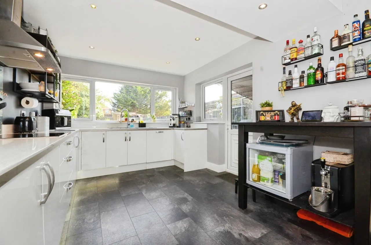 North Approach, Watford, WD25, photo 4
