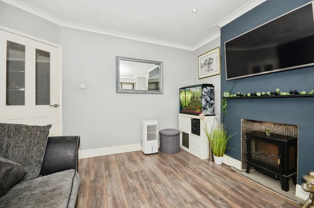 North Approach, Watford, WD25, photo 3