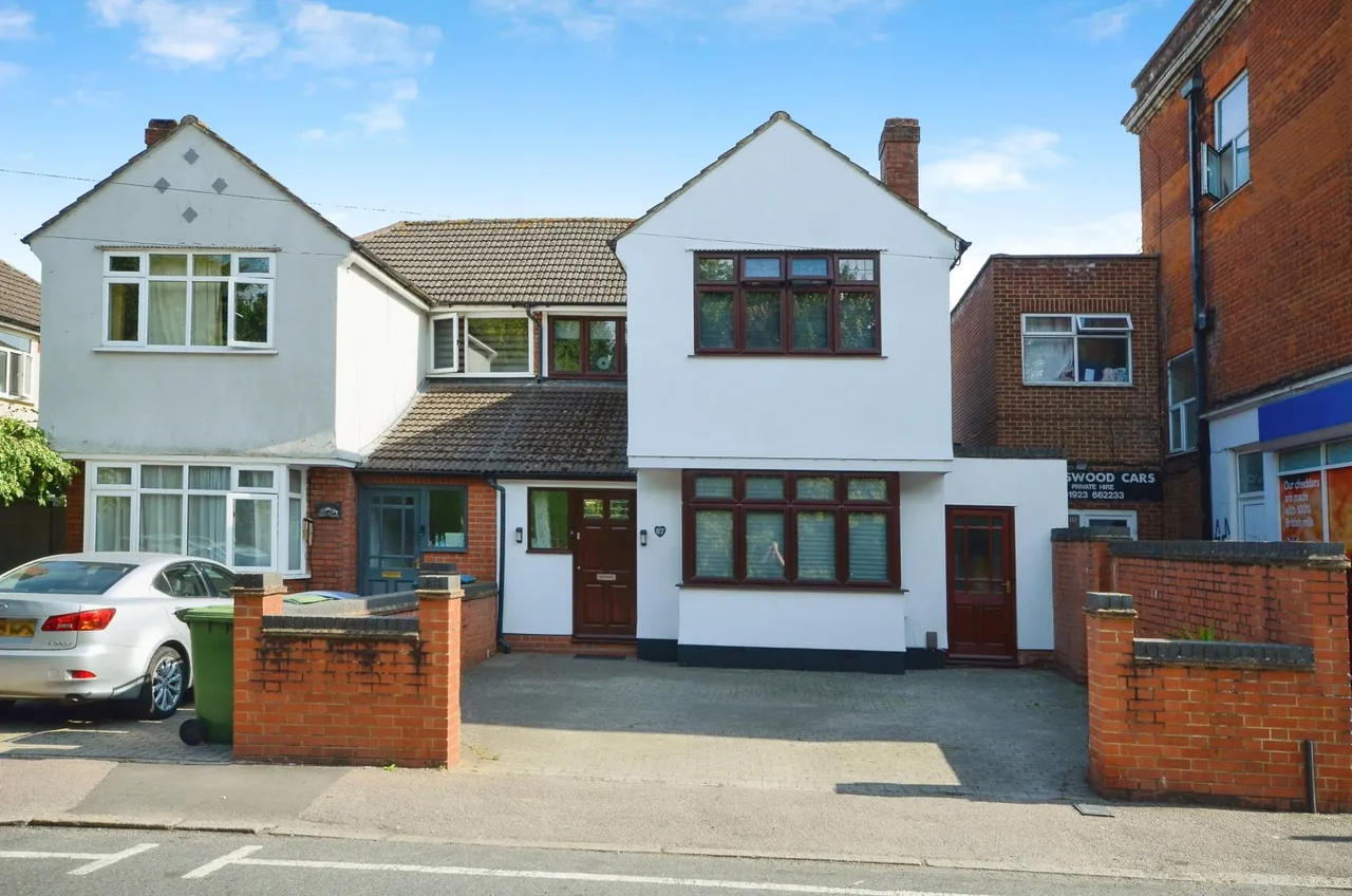 4 bed house for sale, North Approach, Watford, WD25