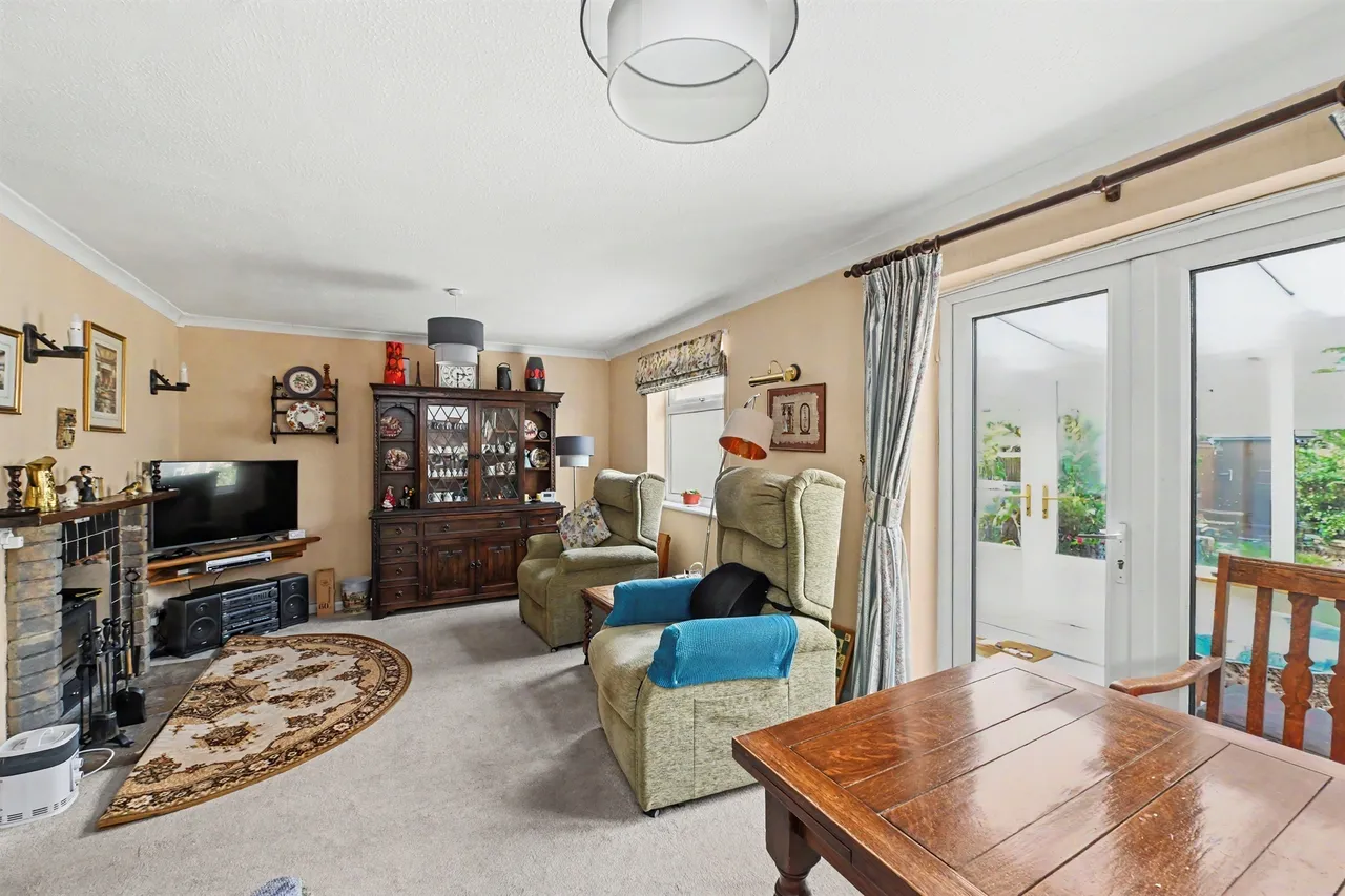 Morton Close, Pitstone, LU7, photo 2