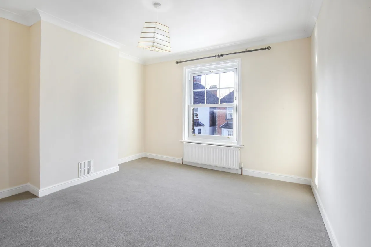 Margaret Road, Town Centre, Guildford, GU1, photo 12