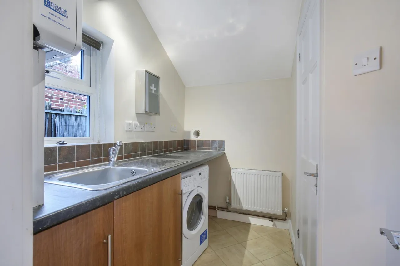 Margaret Road, Town Centre, Guildford, GU1, photo 8