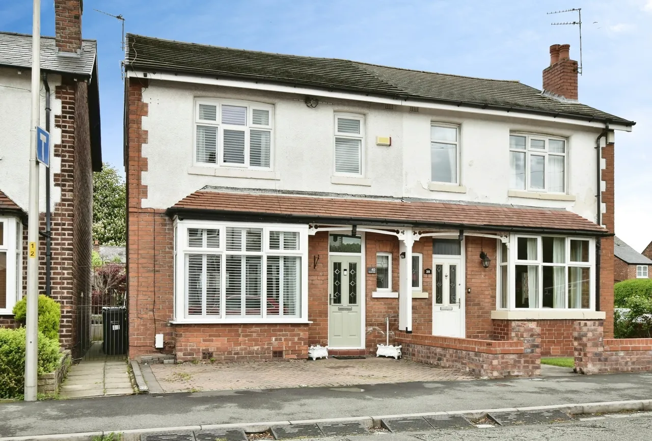 3 bed house for sale — Hawthorn Road, Gatley, Cheadle, Greater Manchester, SK8