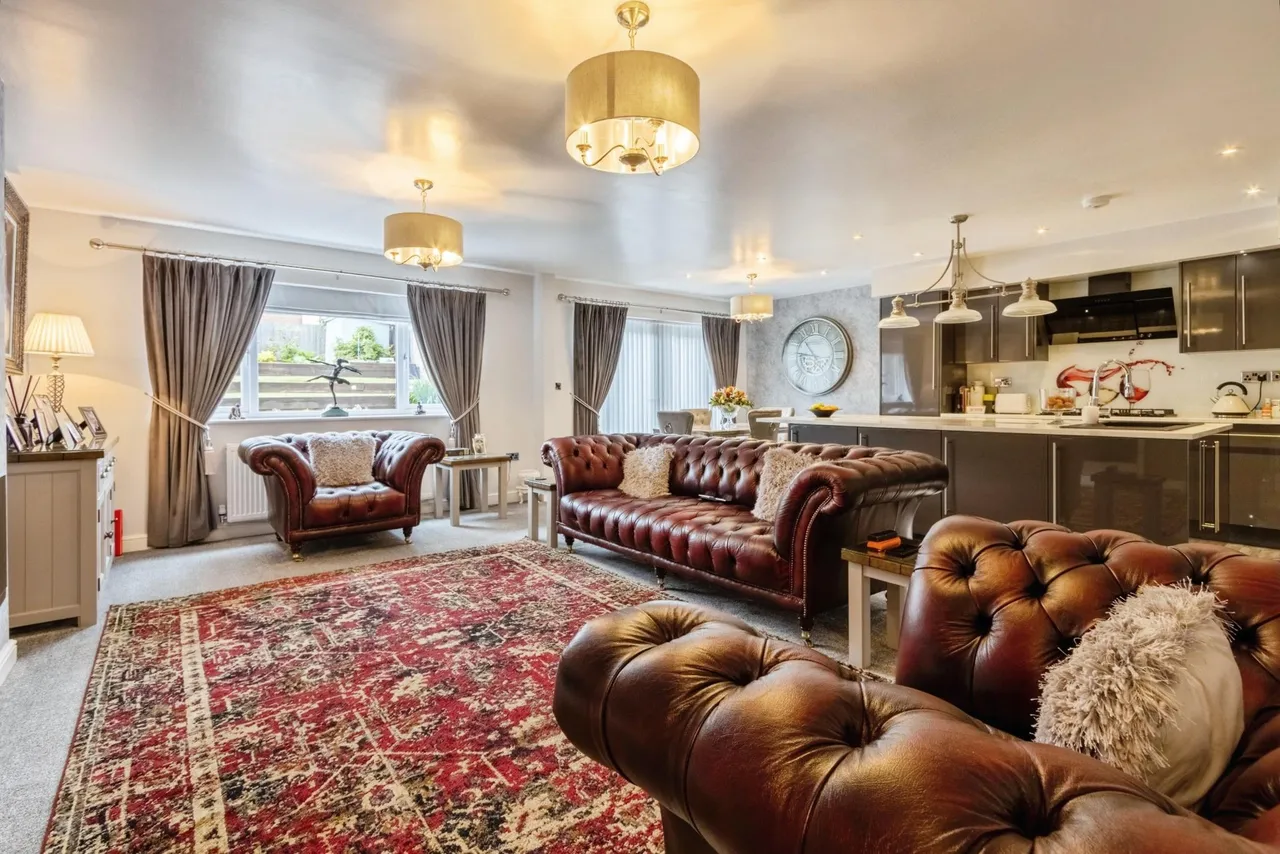 Cutsyke Avenue, Castleford, WF10, photo 4