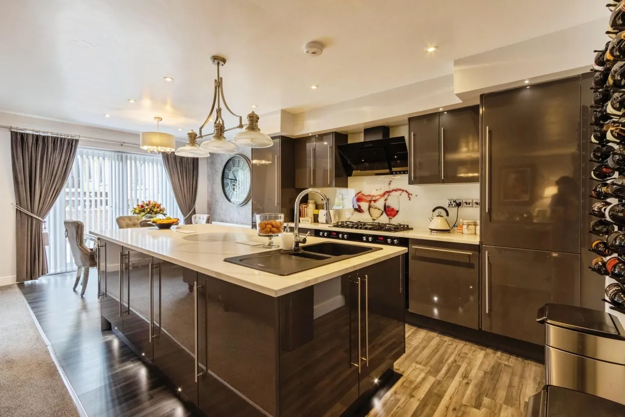 Cutsyke Avenue, Castleford, WF10, photo 8