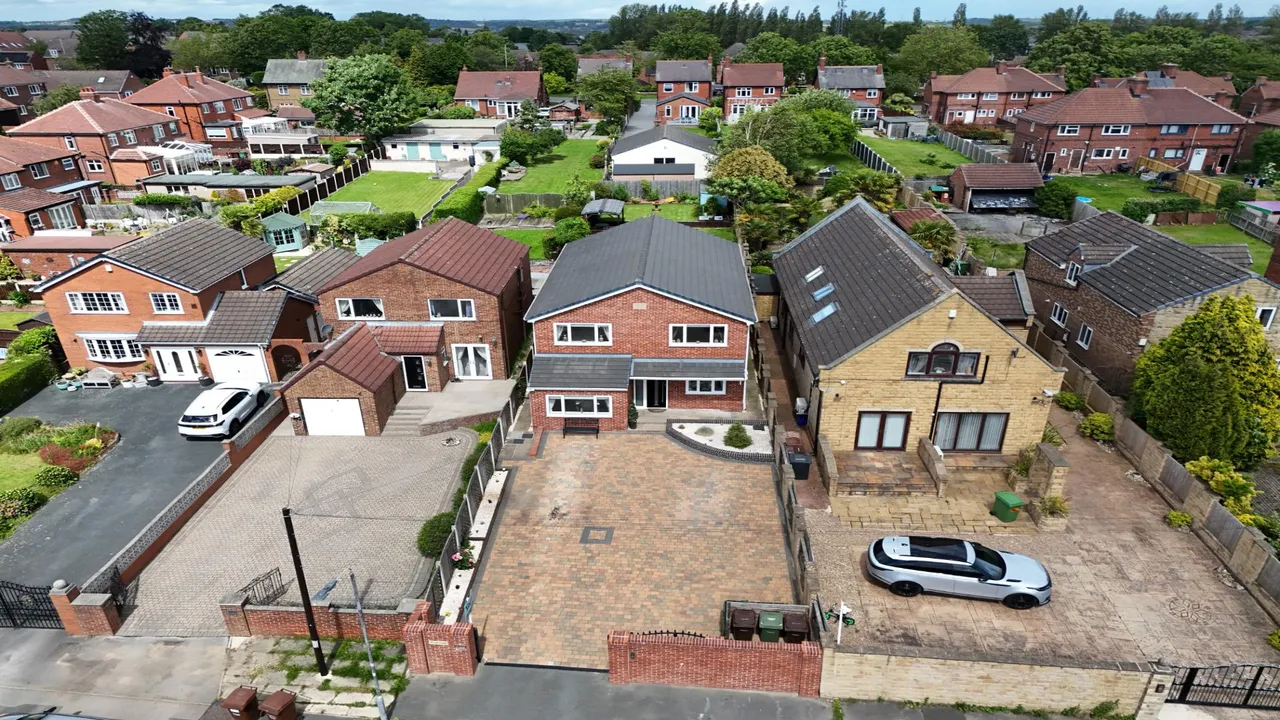Cutsyke Avenue, Castleford, WF10, photo 31