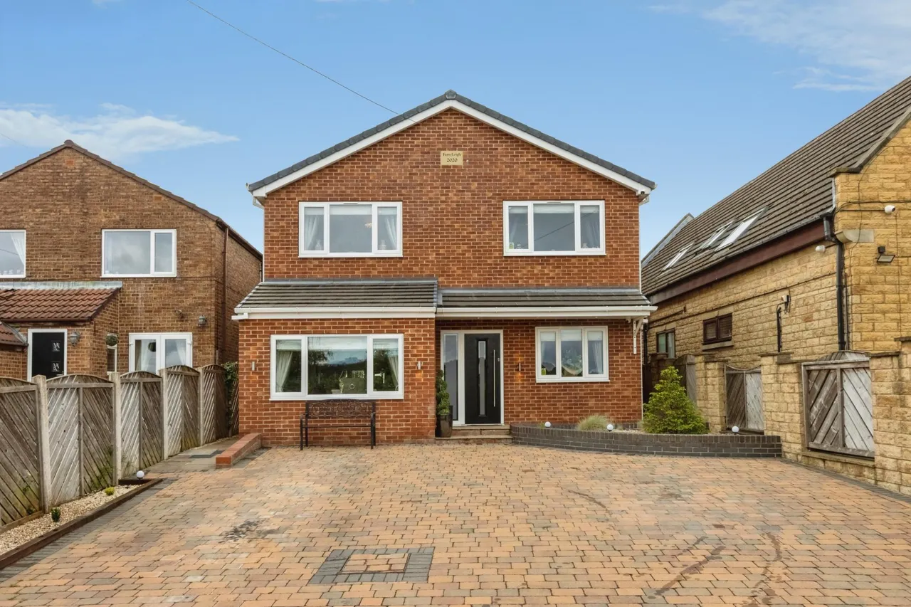 Cutsyke Avenue, Castleford, WF10, photo 30