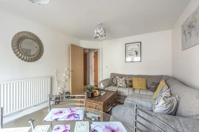 Coxhill Way, Aylesbury, HP21, photo 3