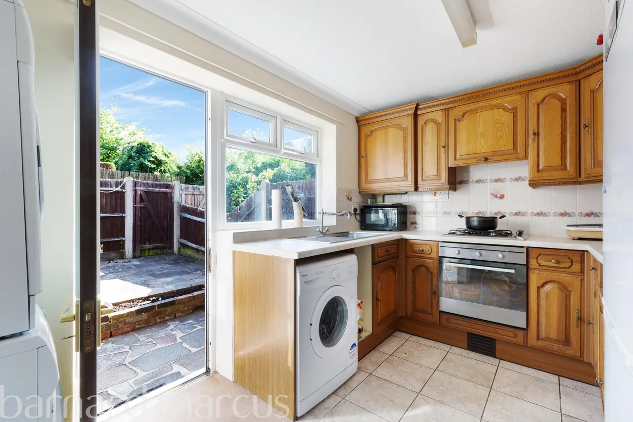 Hawthorne Place, Epsom, KT17, photo 4