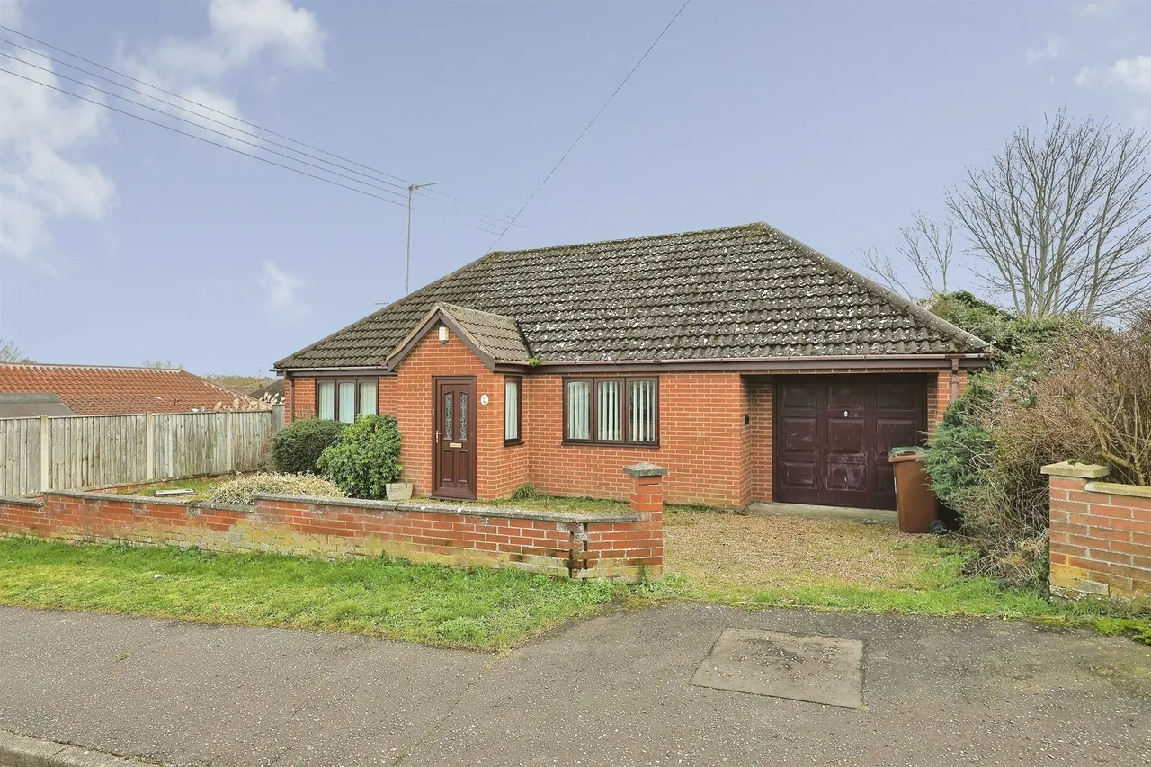 2 bed house for sale — Glenda Road, Norwich