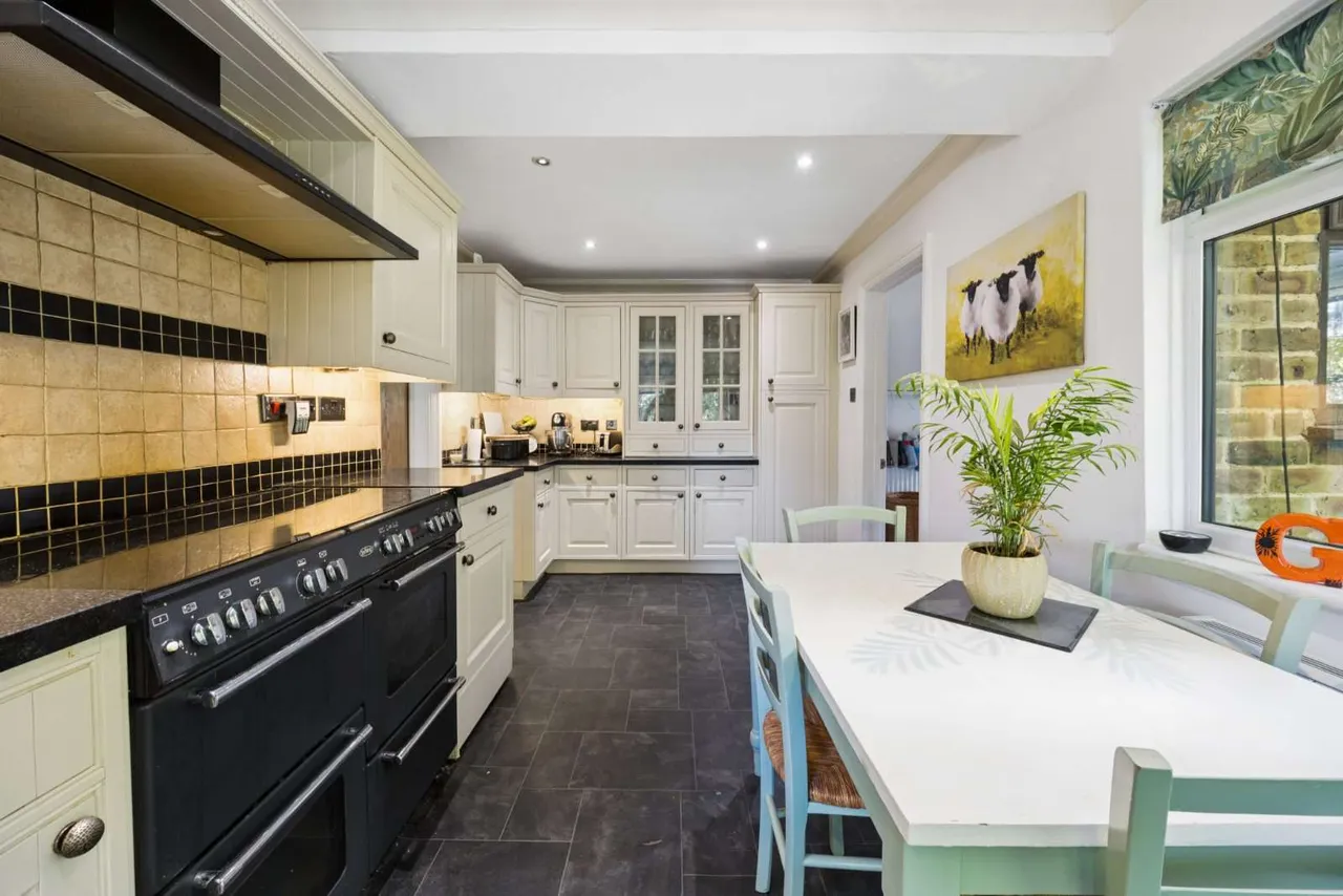 Dunlin Rise, Guildford, GU4, photo 7