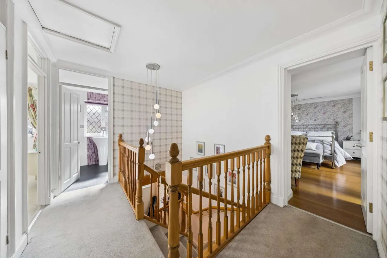 Dunlin Rise, Guildford, GU4, photo 11