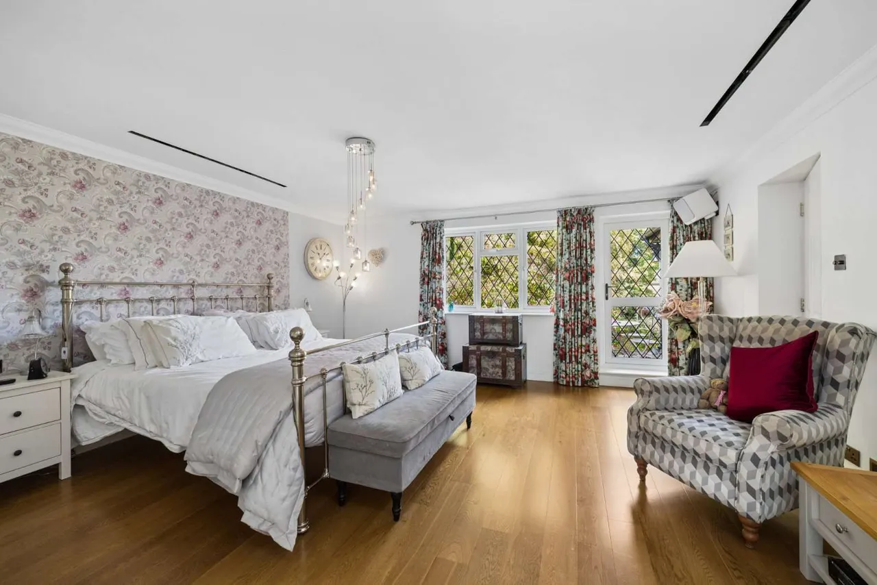 Dunlin Rise, Guildford, GU4, photo 14