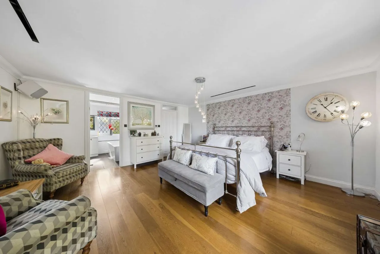 Dunlin Rise, Guildford, GU4, photo 12