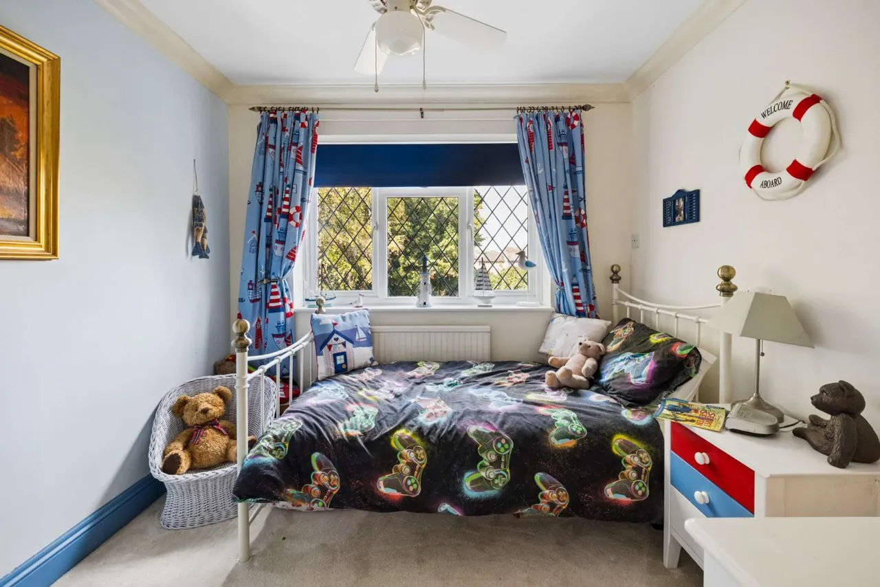 Dunlin Rise, Guildford, GU4, photo 20