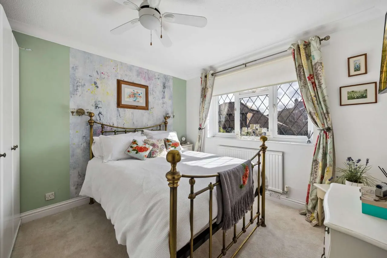 Dunlin Rise, Guildford, GU4, photo 15