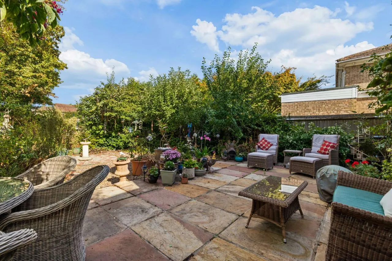 Dunlin Rise, Guildford, GU4, photo 23
