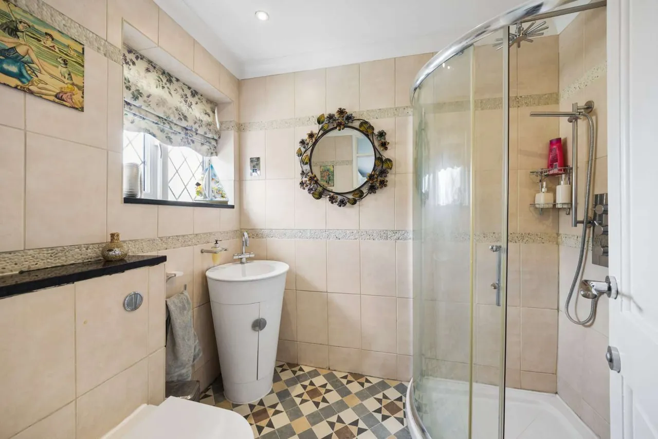 Dunlin Rise, Guildford, GU4, photo 19